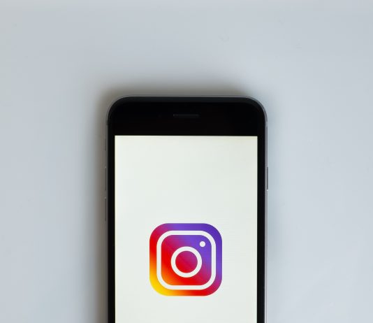 How to Post 20 Photos in One Post on Instagram at Once 