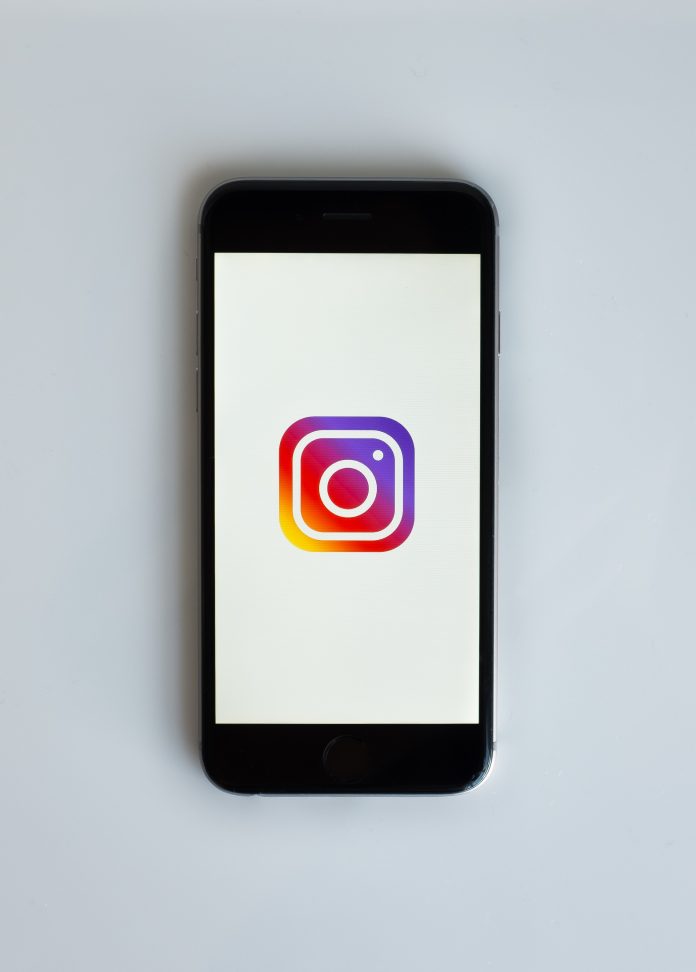 How to Post 20 Photos in One Post on Instagram at Once 